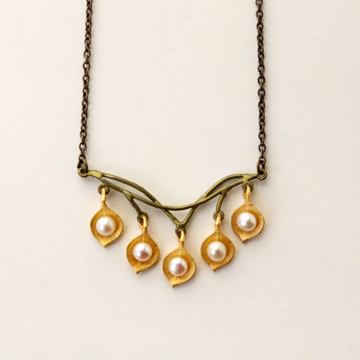 Round Five Leaf Eucalyptus Necklace - Goldmakers Fine Jewelry