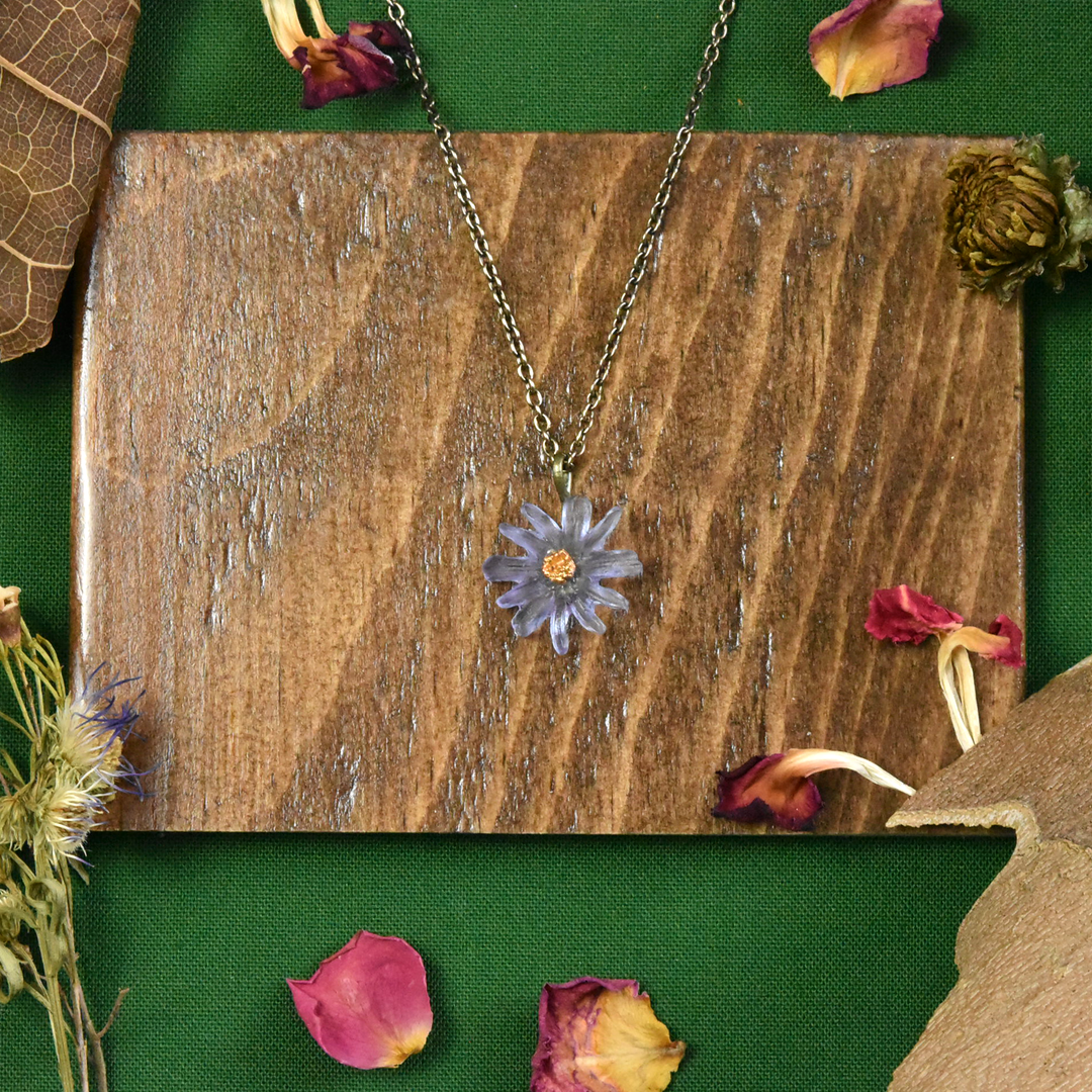 Simple Aster Necklace - Goldmakers Fine Jewelry