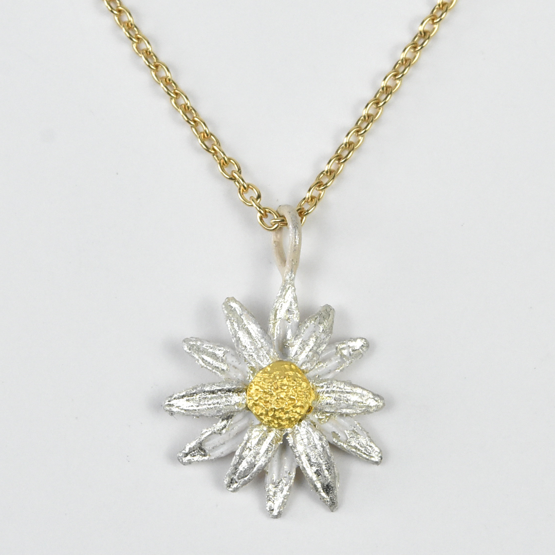 Delicate Daisy Pendant - Goldmakers Fine Jewelry