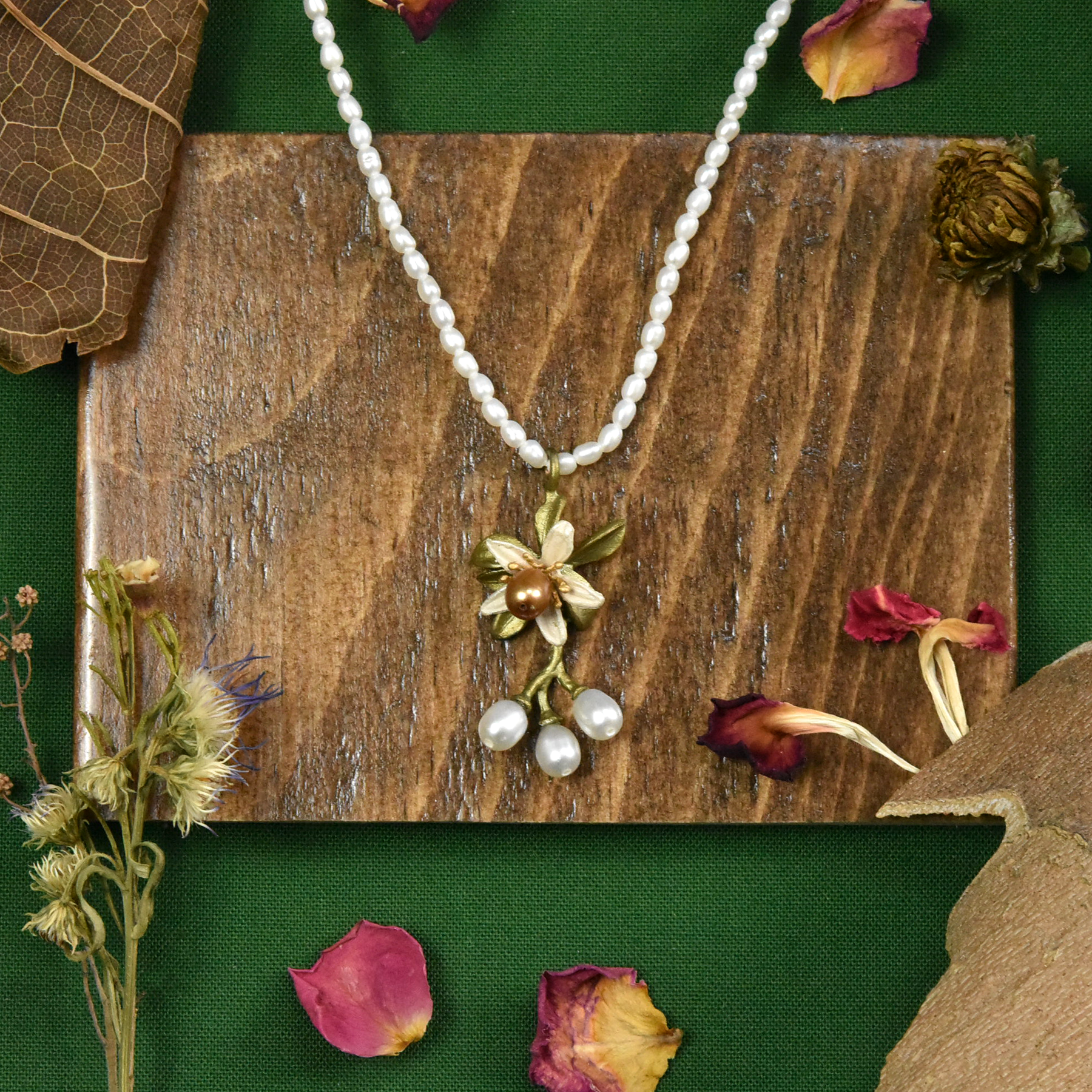 Orange Blossom Pendant - Flower Pearls