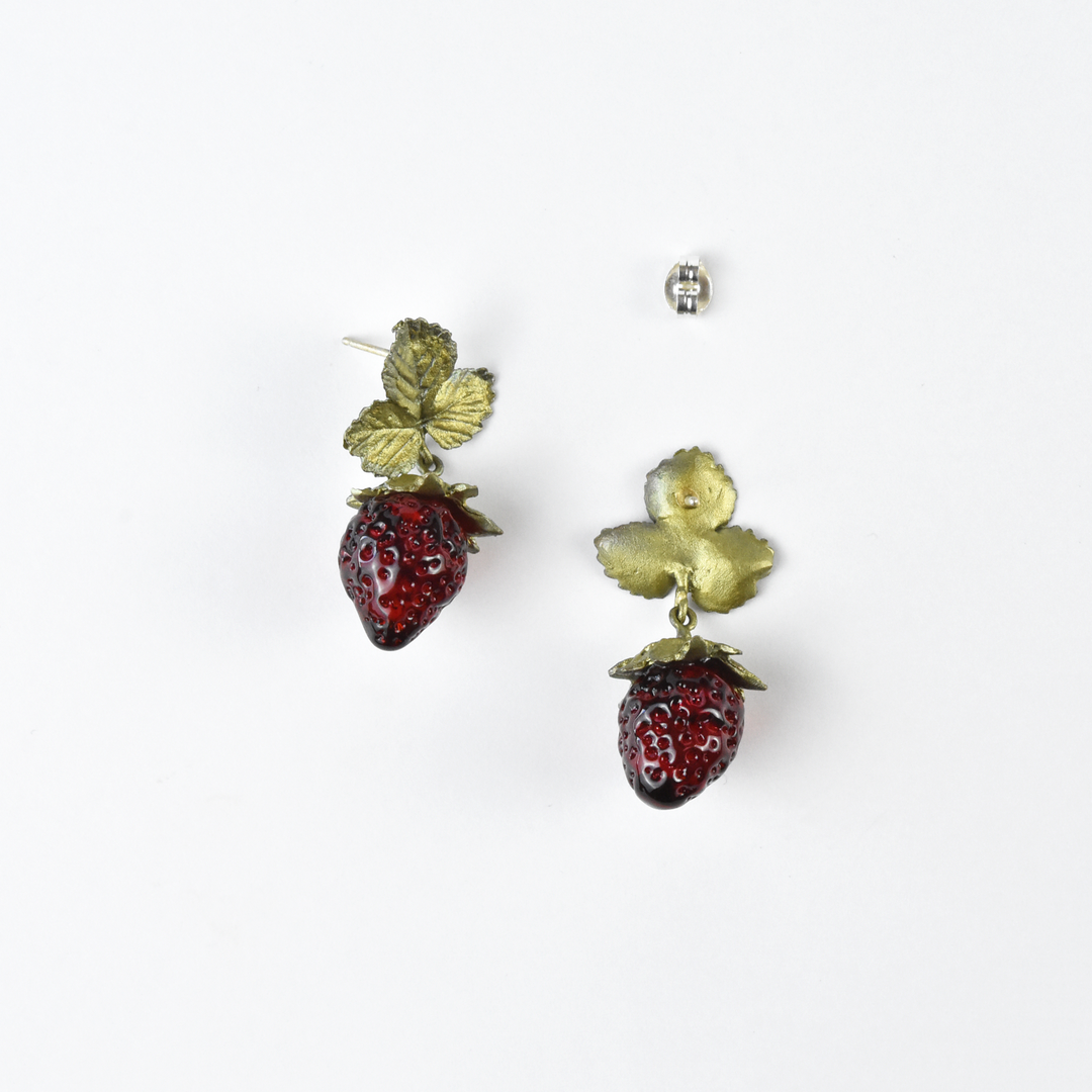 Strawberry Leaf Post Earrings - Goldmakers Fine Jewelry