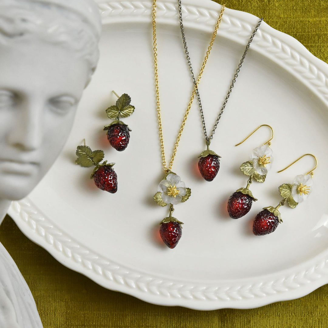 Strawberry Blossom Pendant - Goldmakers Fine Jewelry