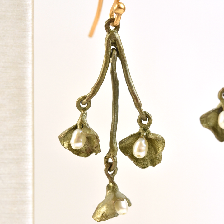 Trailing Licorice Earrings - Goldmakers Fine Jewelry