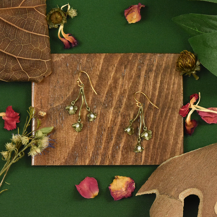 Trailing Licorice Earrings - Goldmakers Fine Jewelry