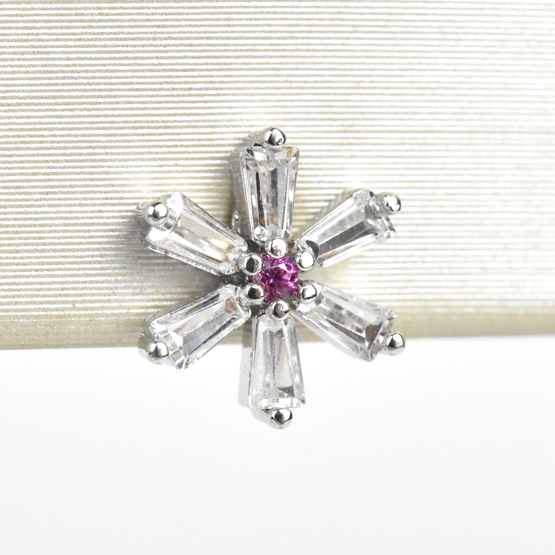 Crystal Daisy Studs - Goldmakers Fine Jewelry
