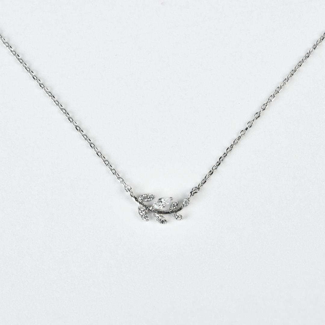 Petite Laurel Leaf Necklace - Goldmakers Fine Jewelry