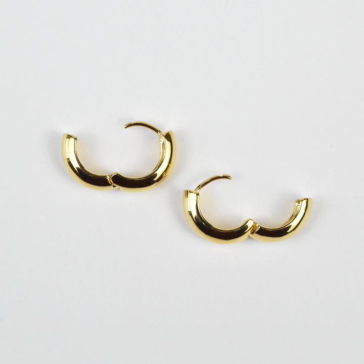 Olivia Hoop Earrings - Goldmakers Fine Jewelry