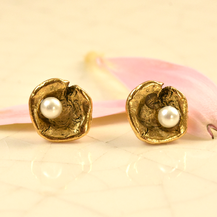 Oyster Studs - Goldmakers Fine Jewelry