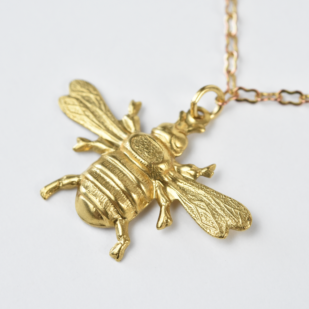 Wee Bee Necklace - Goldmakers Fine Jewelry