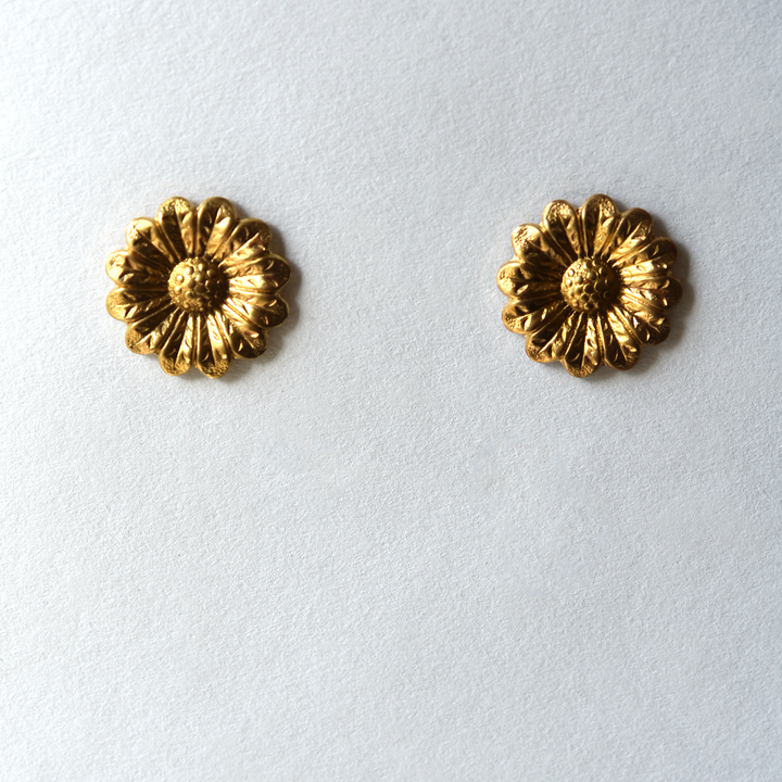 Little Daisy Studs - Goldmakers Fine Jewelry