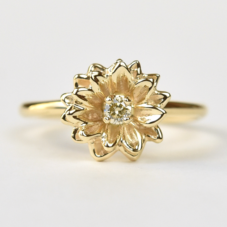 Diamond Sunflower Ring in Yellow Gold - Goldmakers Fine Jewelry