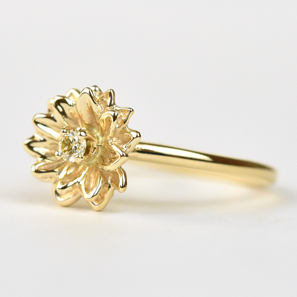 Diamond Sunflower Ring in Yellow Gold - Goldmakers Fine Jewelry