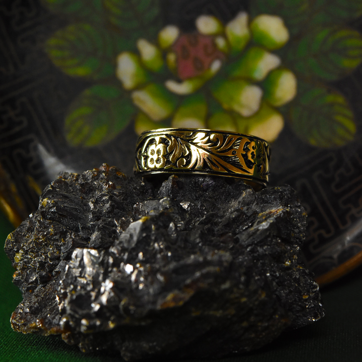 Victorian Floral Gents Band in Gold - Goldmakers Fine Jewelry