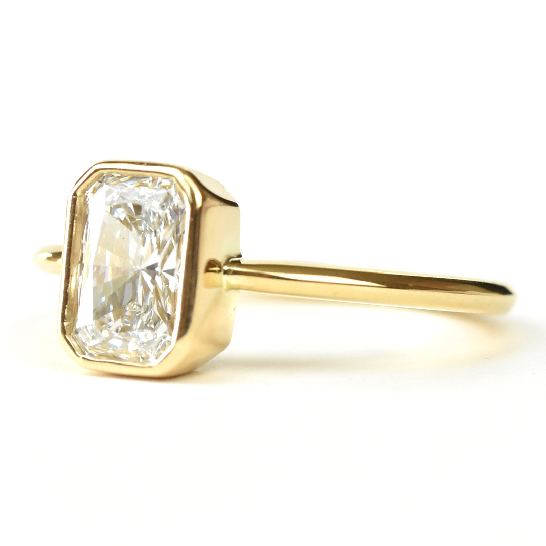Radiant Cut Diamond Solitaire in Yellow Gold - Goldmakers Fine Jewelry