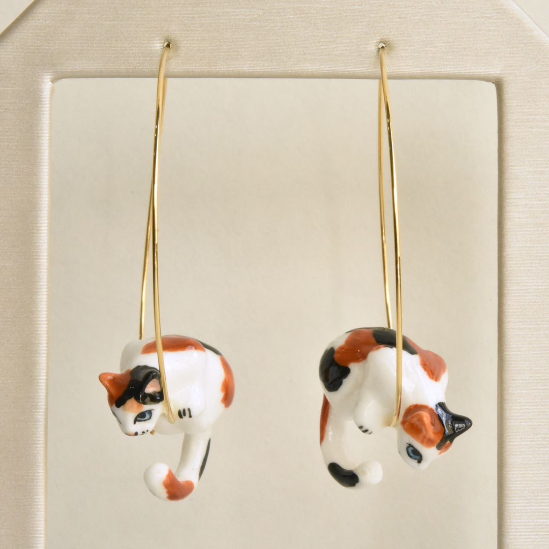 Calico Cat Hoop Earrings - Goldmakers Fine Jewelry
