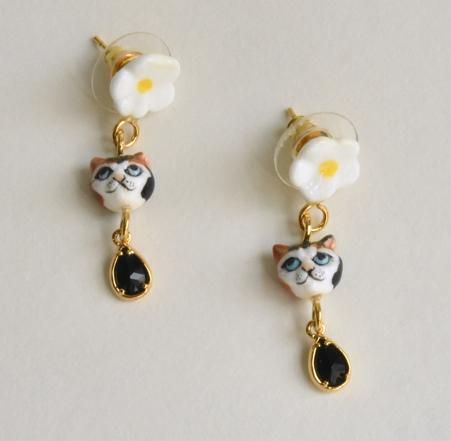 Daisy and Calico Cat Earrings with Gems - Goldmakers Fine Jewelry