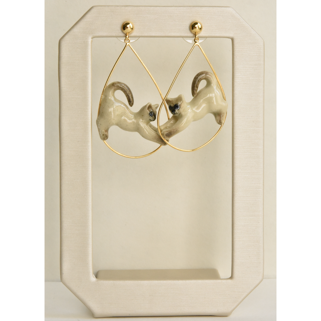 Stretching Siamese Cat Hoop Earrings - Goldmakers Fine Jewelry