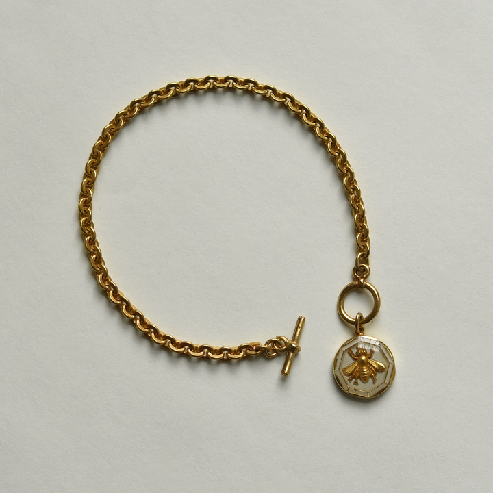 White Enamel Bee Pendant Bracelet - Goldmakers Fine Jewelry