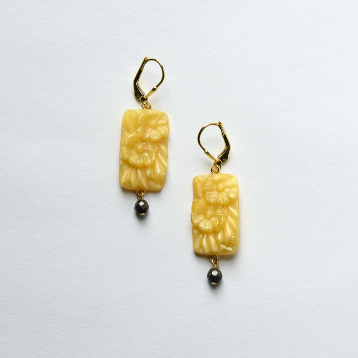 Yellow Art Glass Drops - Goldmakers Fine Jewelry